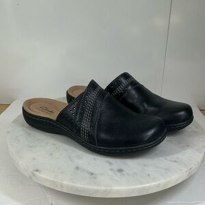 Clarks Women's Size 8.5 Black Leather Mule Slip On Shoe